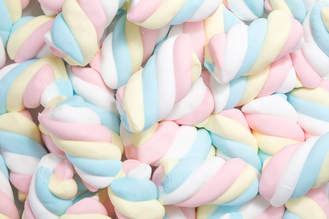 Odroczona gratyfikacja symbolizowana piankami marshmallow